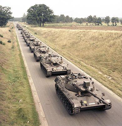 Bundesarchiv b 145 bild f027417 0005 kampfpanzer leopard i 1