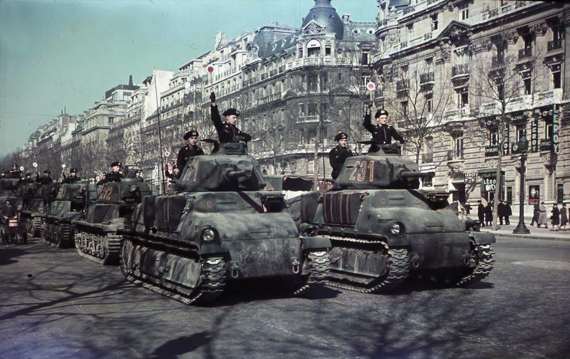 Bundesarchiv n 1576 bild 007 paris parade deutscher panzer