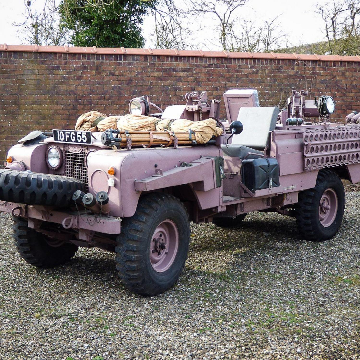 Series 2a sas land rover pink panther 1600x1200